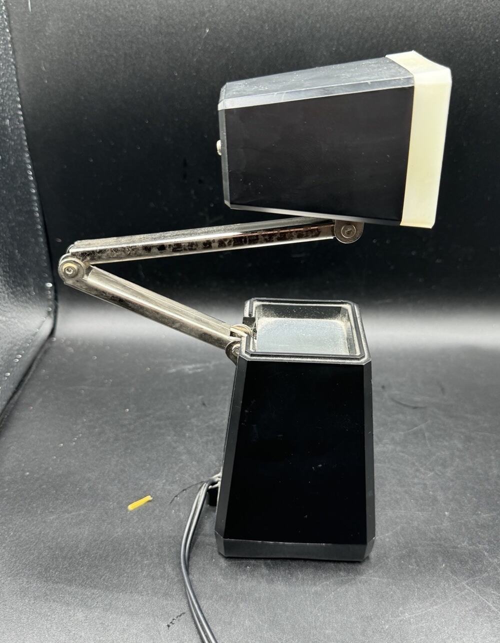 Vtg 1960s Windsor Pyramid Task Lamp High Intensity Folding Adjustable Works -A95